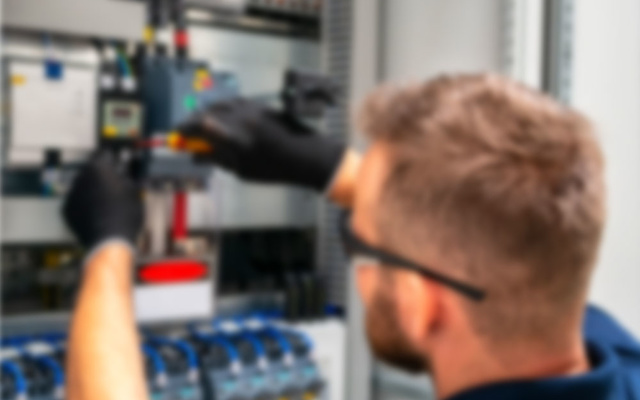 Nieder­spannungs­anlagen bei Elektrotechnik Selent-Buchwald GmbH in Ammersbek